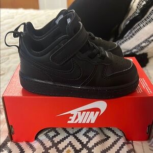 Nike Kids Black Sneakers